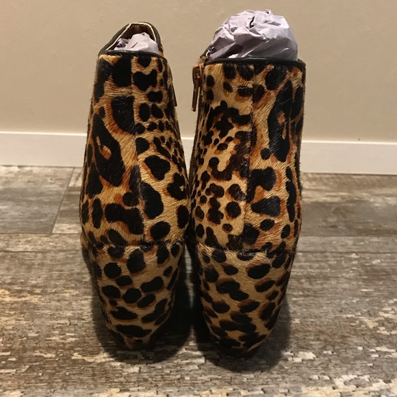 NAUGHTY MONKEY KUDA WEDGES! - Picture 3 of 4